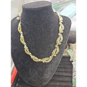 LISNER necklace Goldtone Choker 14" Inch Hook Clasp Signed